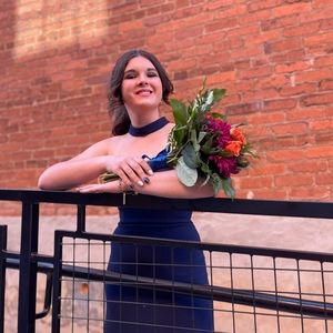 Meet your Posher, Abigail